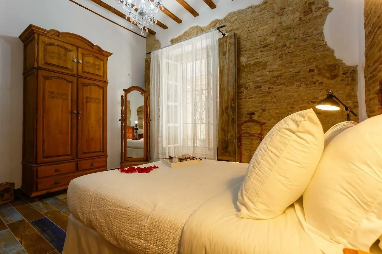 Noah House City Center - Historic Center Cadiz 0*,